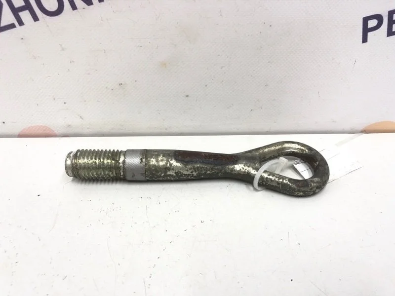 Крюк буксировочный NISSAN JUKE 2012 51112JD00A F15 1.6 HR16