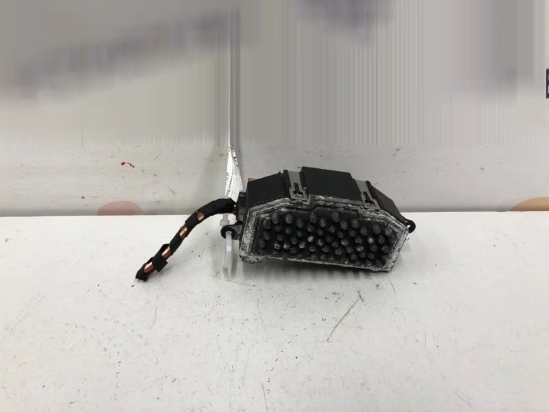 Резистор отопителя SKODA OCTAVIA 2010 3C0907521F A5 2.0 BKD