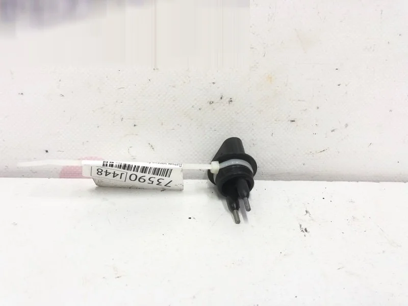 Датчик уровня жидкости бачка омывателя AUDI Q7 2006 7M0919376 4L 3.0 BUG