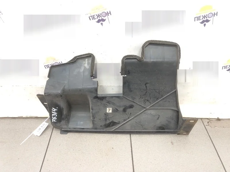 Дефлектор радиатора NISSAN QASHQAI 2010 62822BR00A J10E 1.6 HR16DE, правый