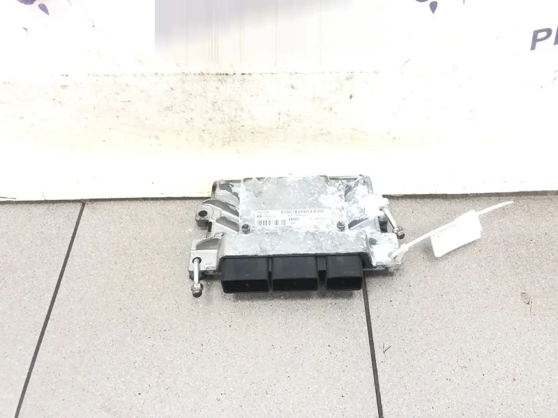 Блок управления двигателем FORD FOCUS 2011 1706428 3 1.6 IQDB