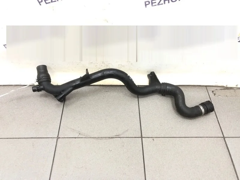 Патрубок радиатора верхний AUDI A4 2010 BN B8 2.0 CAGA