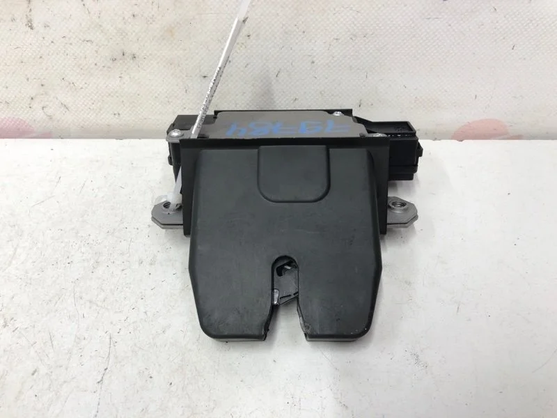 Замок багажника FORD FOCUS 2007 1570448 2 1.6 HXDB