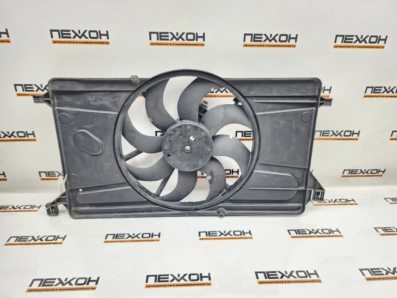 Диффузор с вентилятором FORD FOCUS 2005 1344539 2 1.6 HWDA