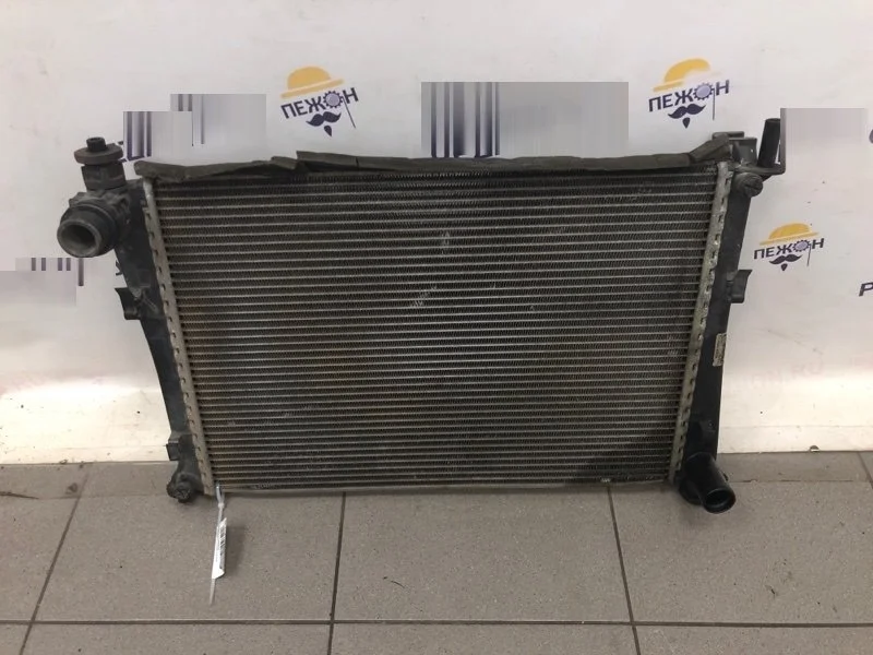 Радиатор охлаждения FORD FUSION 2010 1325831 JU 1.4 FXJA