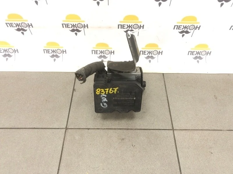 Блок ABS KIA SORENTO 2010 589102P900 2 2.2 D4HB