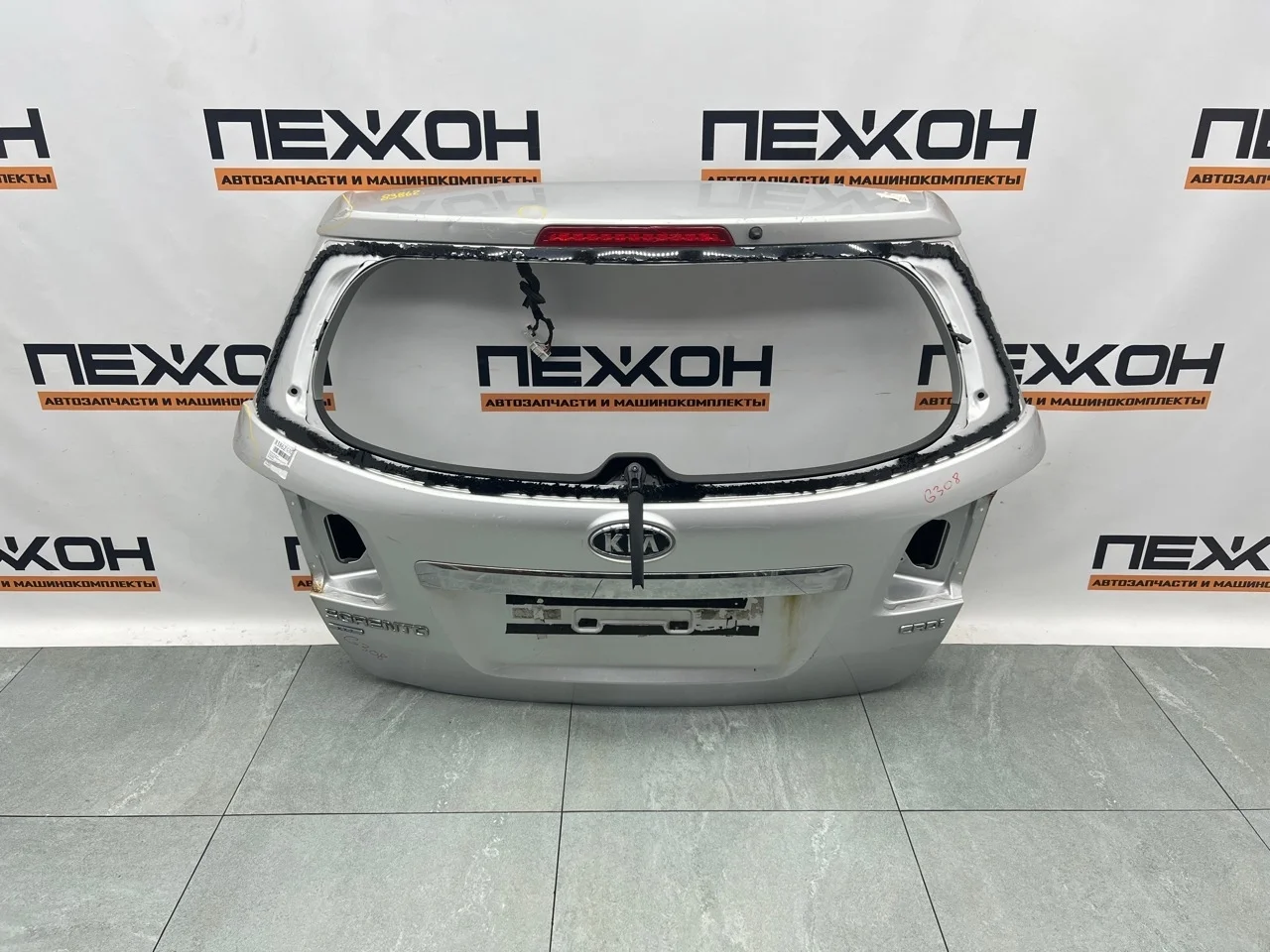 Крышка багажника KIA SORENTO 2010 737002P020 2 2.2 D4HB