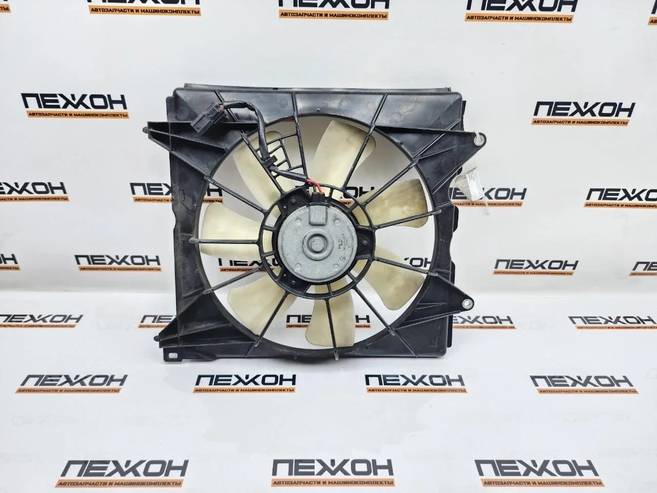 Диффузор радиатора HONDA ACCORD 2009 19015R60U01 8 2.0 R20A3