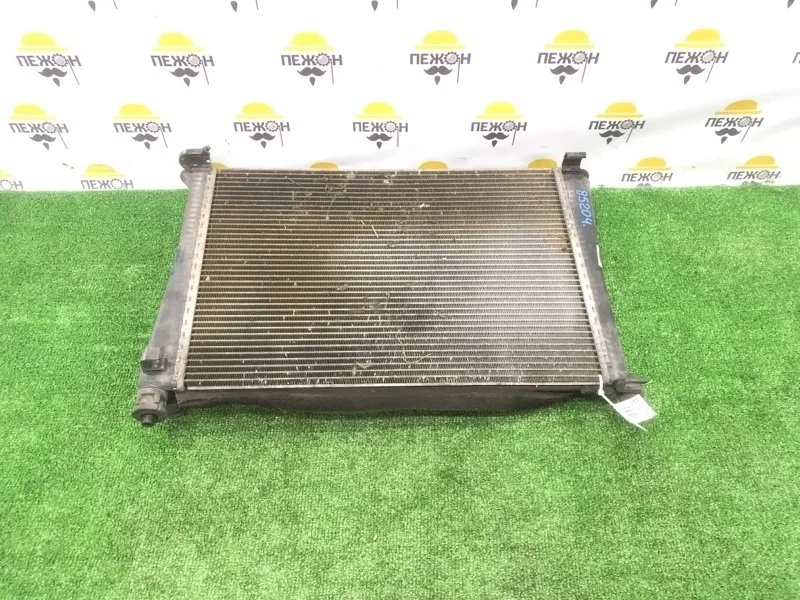 Радиатор охлаждения FORD FUSION 2009 1325831 JU 1.4 FXJA