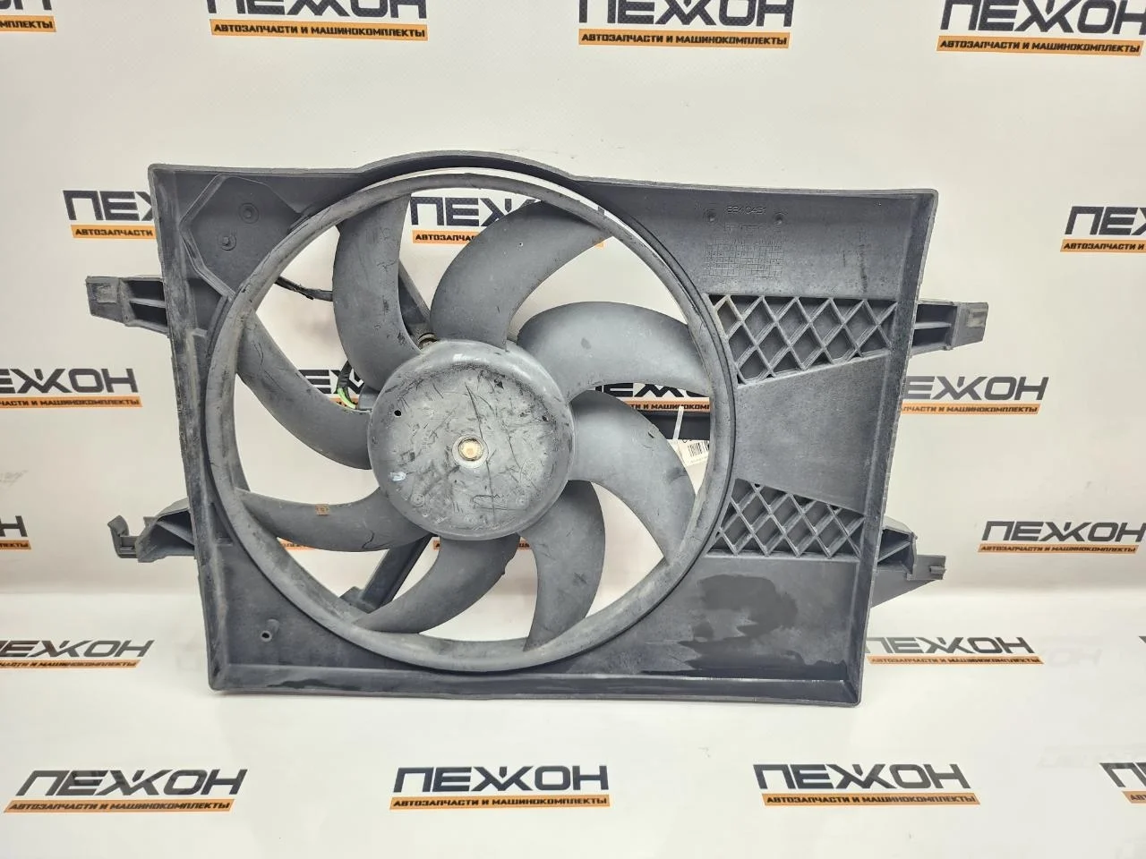 Диффузор с вентилятором FORD FUSION 2009 1495687 JU 1.4 FXJA