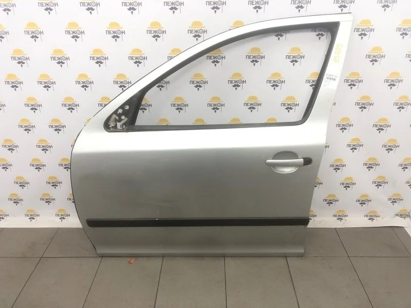 Дверь SKODA OCTAVIA 2005 1Z0831055 A5 1.6 BLF, передняя левая