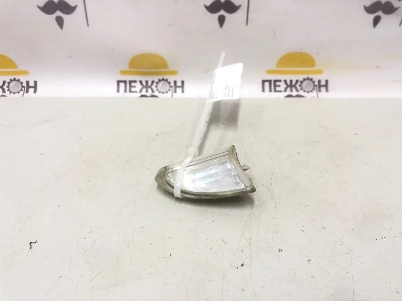 Катафот бампера VOLKSWAGEN PASSAT CC 2010 3C8807718 357 2.0 CBBB, передний правый