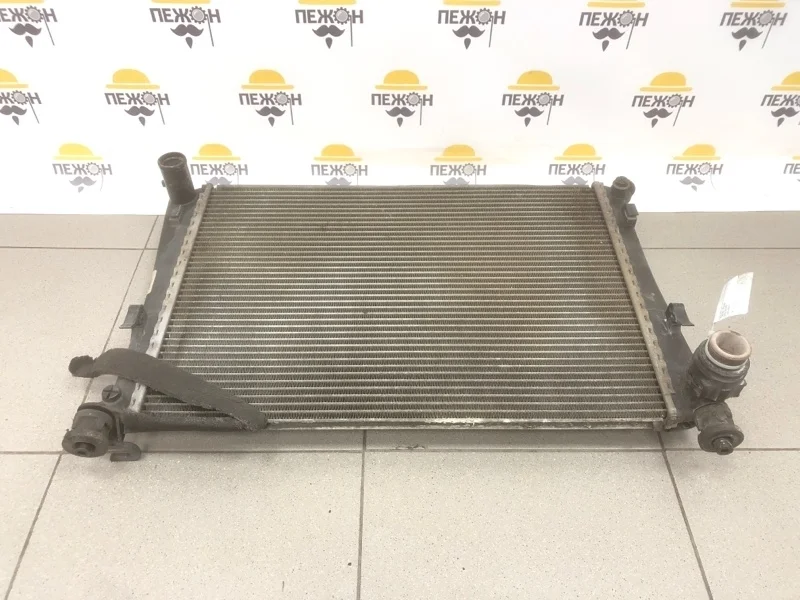 Радиатор охлаждения FORD FUSION 2006 1325831 JU 1.6 FXJA