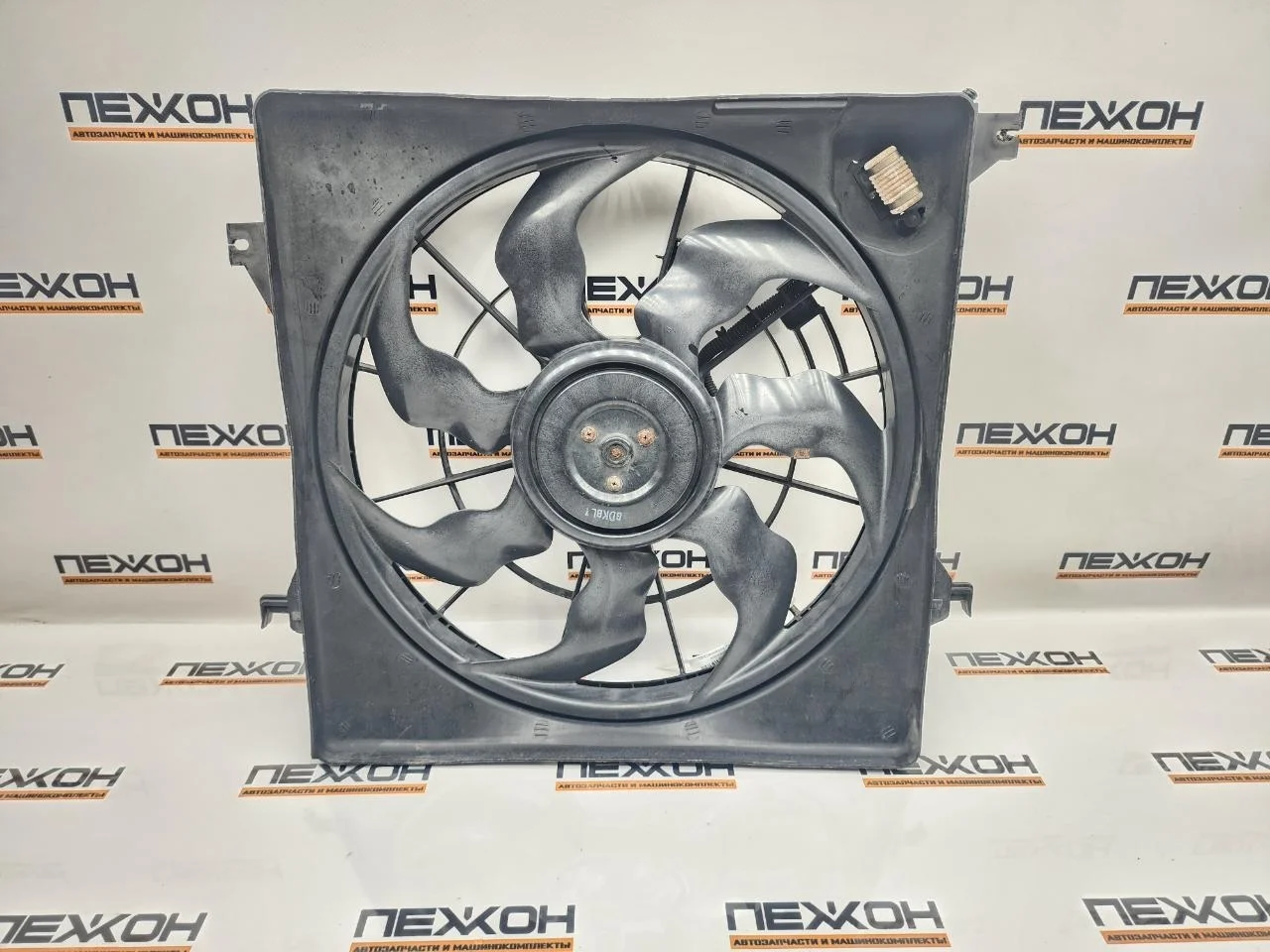 Диффузор с вентилятором KIA SPORTAGE 2011 253802Y000 3 2.0 D4HA