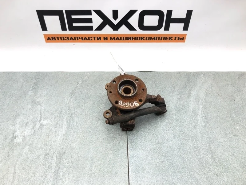 Кулак NISSAN NOTE 2008 40015AX600 E11 1.4 CR14, передний левый