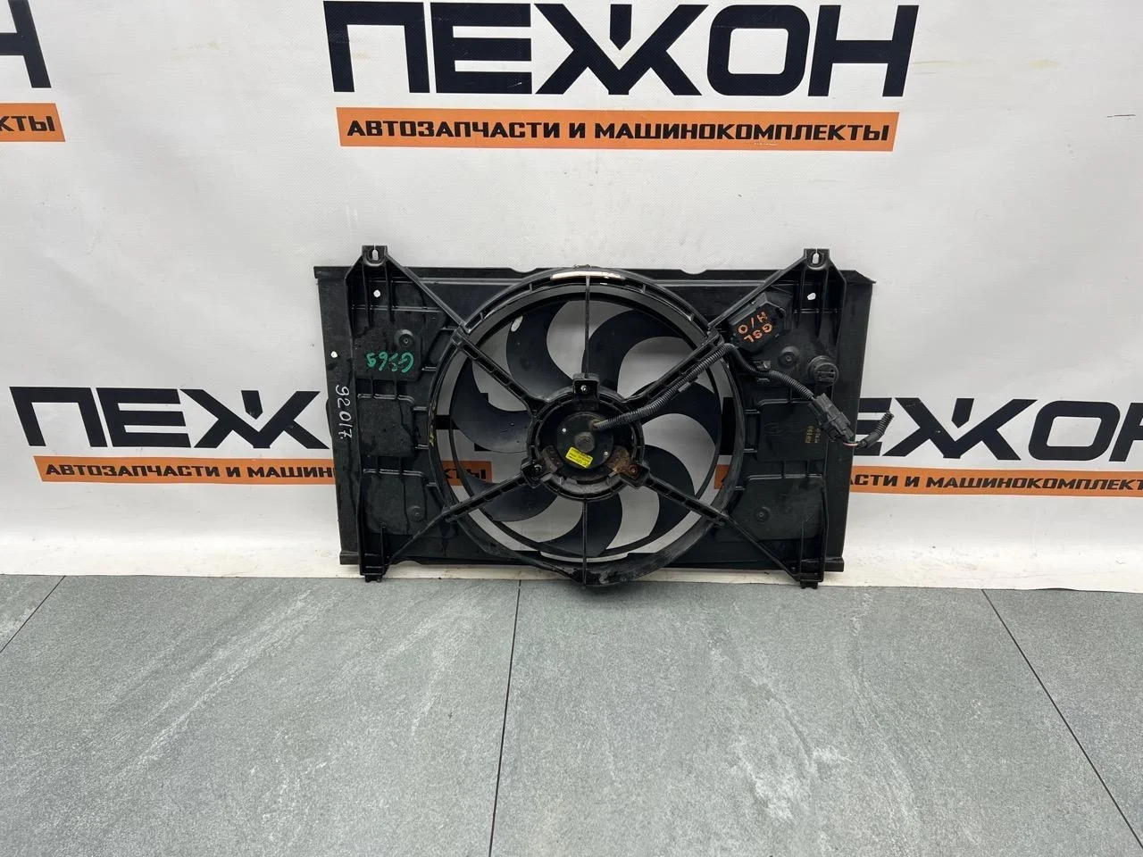 Диффузор с вентилятором KIA RIO 2010 253801G000 2 1.4 G4EE