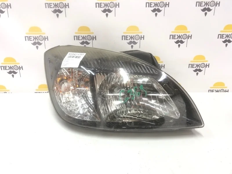 Фара (дефект) KIA RIO 2010 921021G650 2 1.4 G4EE, правая