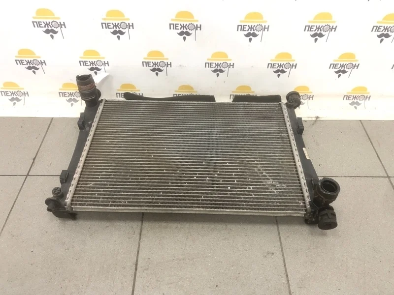 Радиатор охлаждения FORD FUSION 2011 1325831 JU 1.4 FXJC