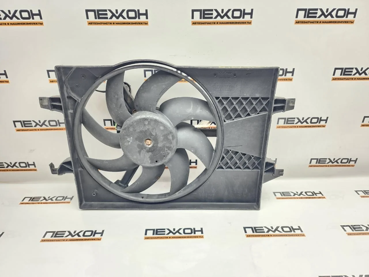 Диффузор с вентилятором FORD FUSION 2011 1495687 JU 1.4 FXJC