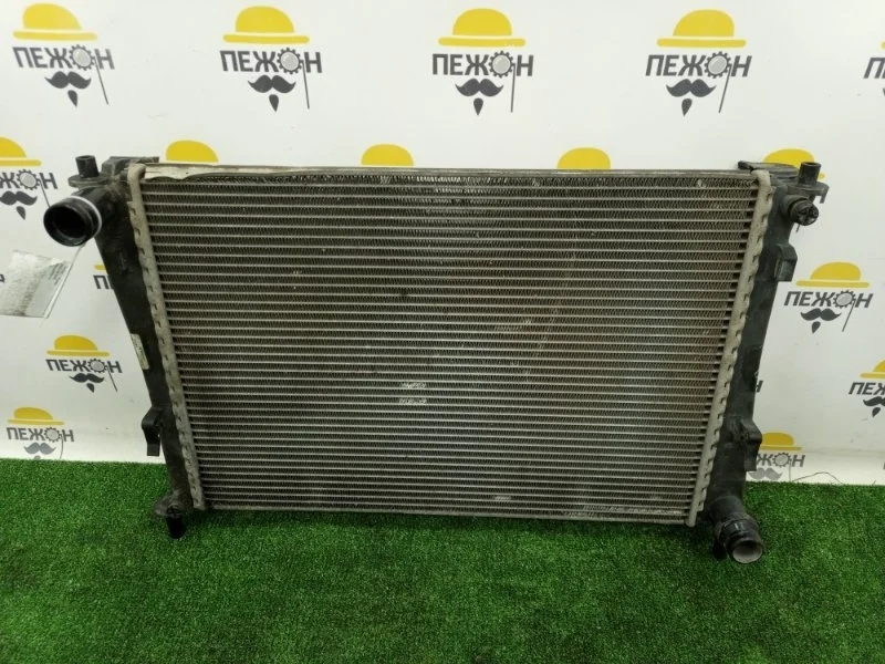 Радиатор охлаждения FORD FUSION 2011 1325831 JU 1.6 FXJC