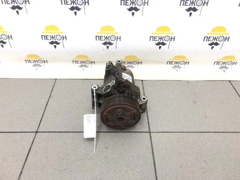Компрессор кондиционера NISSAN JUKE 2010 926001KA1B F15 1.6 HR16