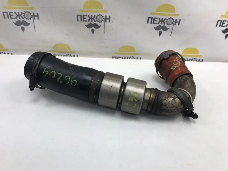 Патрубок интеркулера FORD KUGA 2010 1697700 1 2.0 UFDA