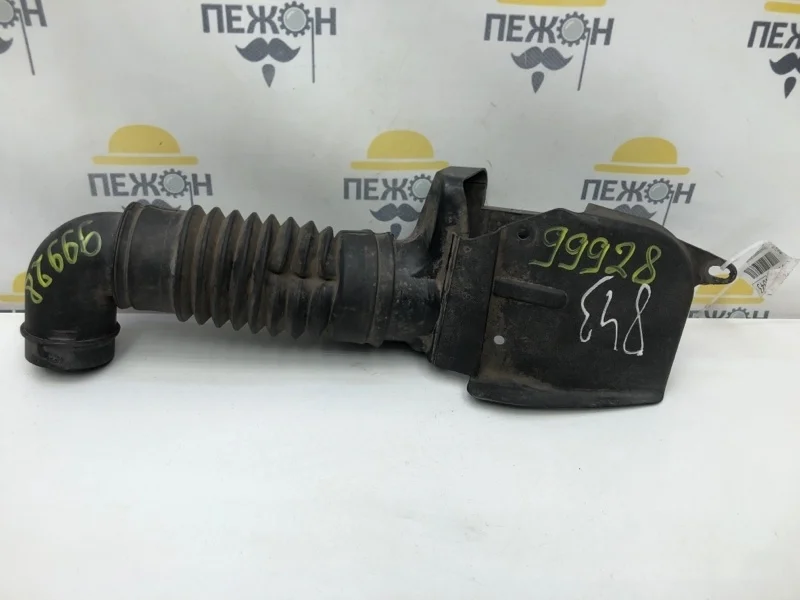 Патрубок воздушного фильтра FORD FUSION 2009 1349155 JU 1.4 FXJA