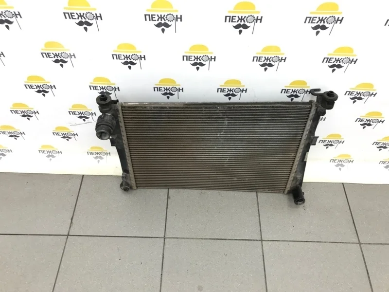 Радиатор охлаждения FORD FUSION 2009 1325831 JU 1.6 FYJA