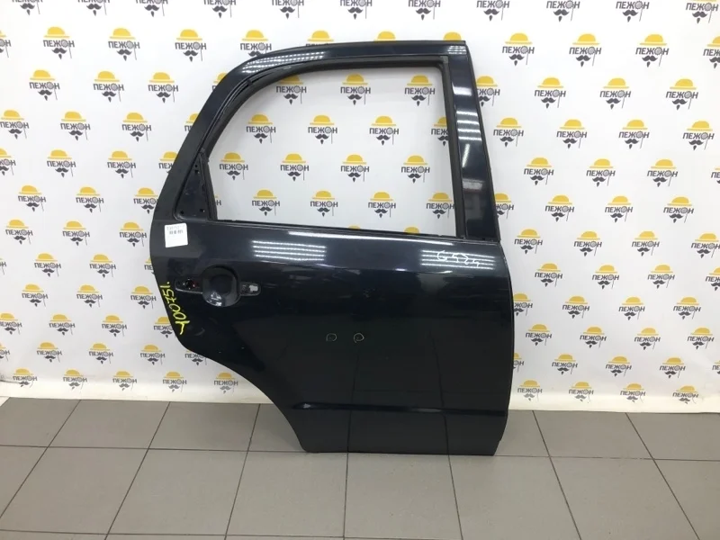 Дверь SUZUKI SX4 2007 6800380810 GYA 1.6 M16A, задняя правая
