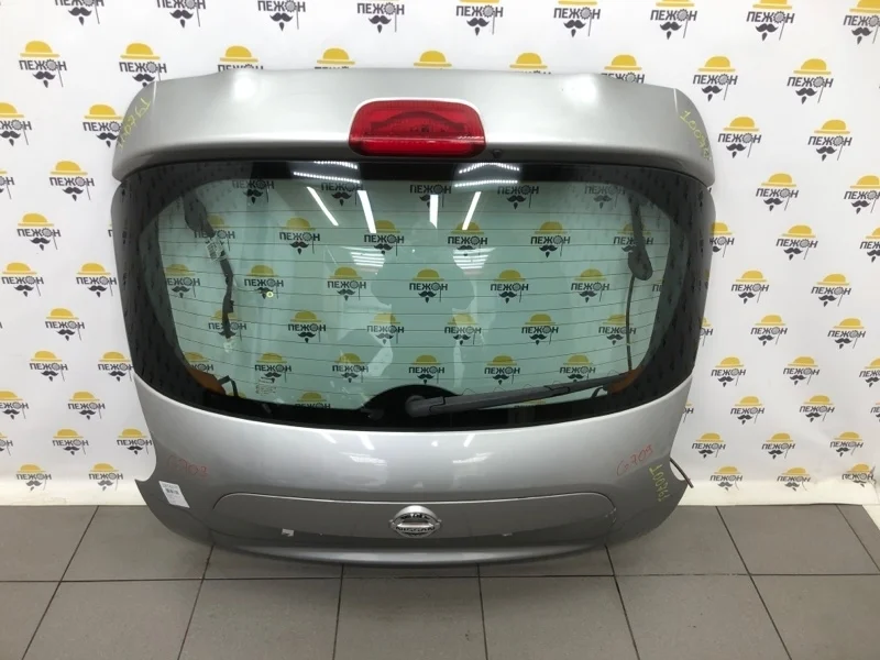 Крышка багажника NISSAN JUKE 2010 K01001KAMD F15 1.6 HR16