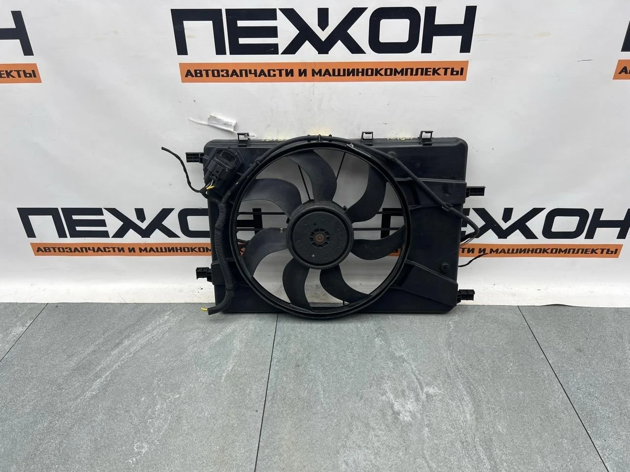 Диффузор с вентилятором CHEVROLET CRUZE 2012 13267630 J305 1.6 F16D4