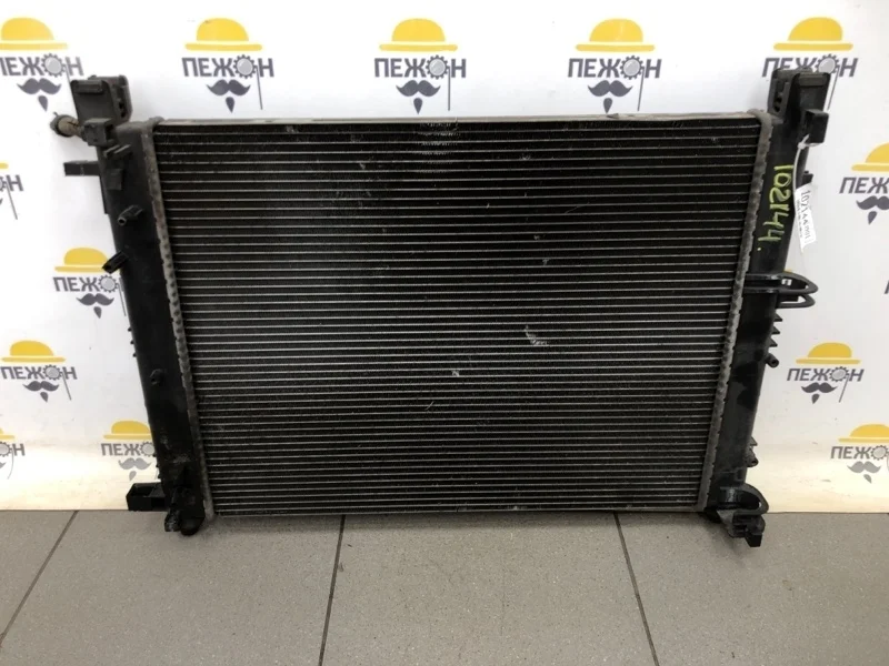 Радиатор охлаждения RENAULT SANDERO 2013 214100078R B52 0.9 H4BA400