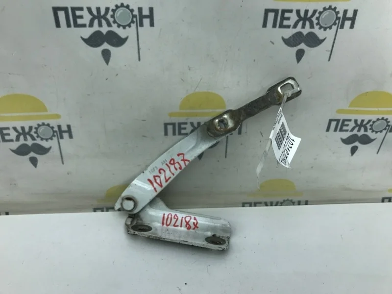 Петля капота RENAULT SANDERO 2013 654013159R B52 0.9 H4BA400, левая