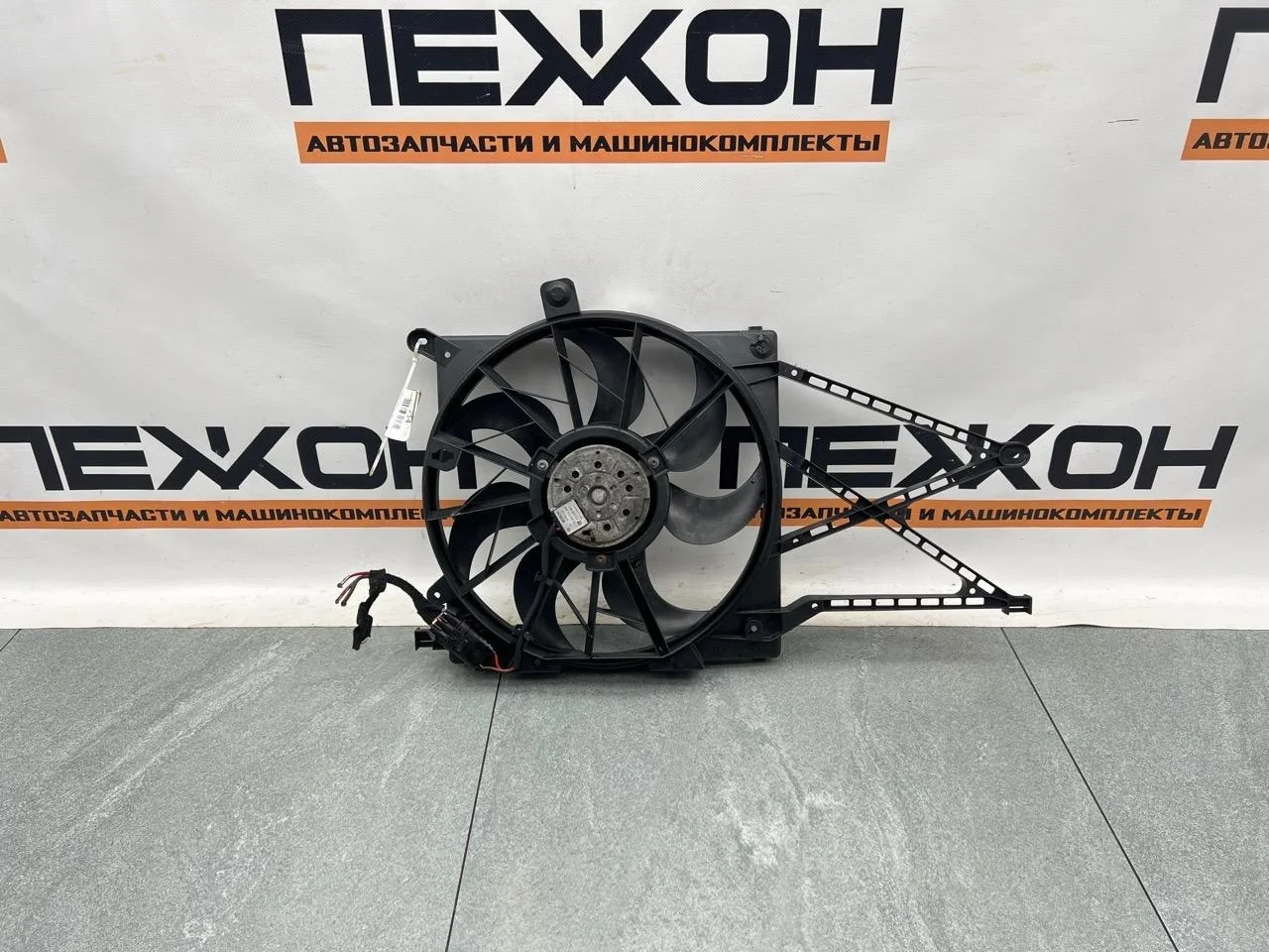 Диффузор с вентилятором OPEL ASTRA 13128831 H