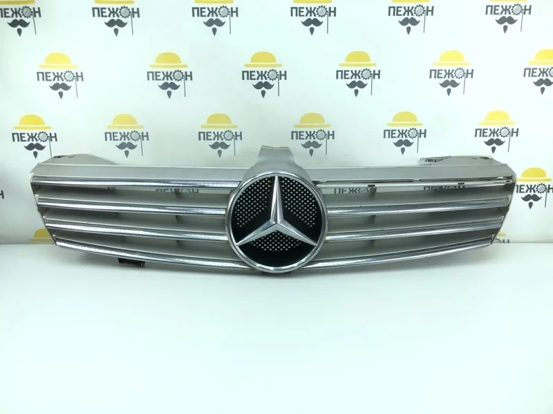 Решетка радиатора (дефект) MERCEDES-BENZ CLS-CLASS A2198800083 W219