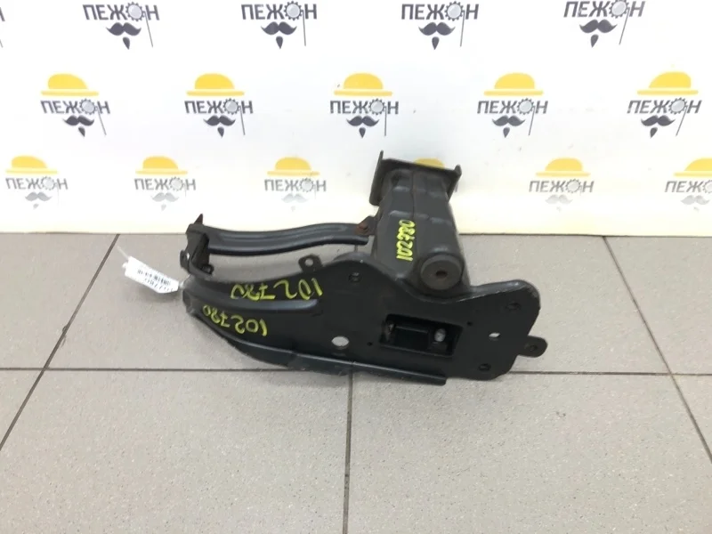 Кронштейн усилителя бампера MERCEDES-BENZ CLS-CLASS A2196200195 W219, передний левый