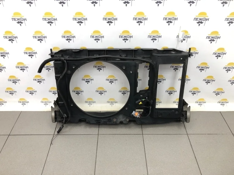 Панель передняя PEUGEOT 3008 7104V2 U5