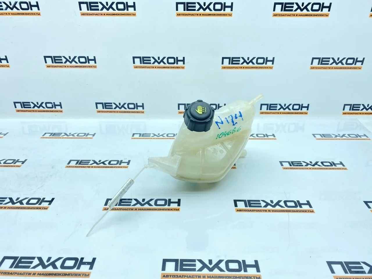 Бачок расширительный NISSAN QASHQAI 2014 217114EA0A J11E 1.5 K9K 636