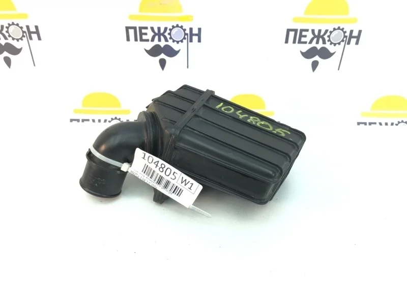Резонатор воздушного фильтра MAZDA 3 2006 LF5013195A BK 2.0