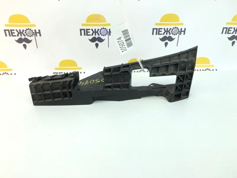 Кронштейн под фару LEXUS IS250 5211653020 XE20, левый