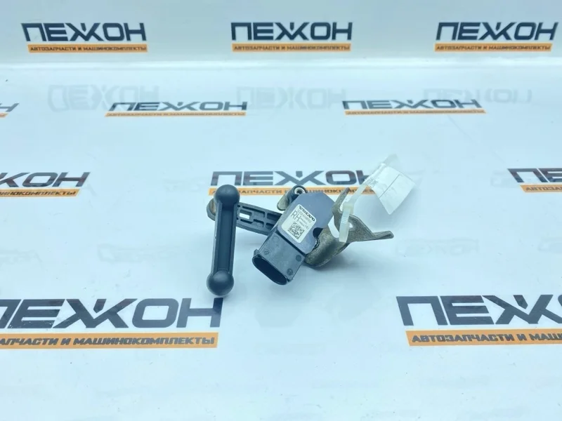 Датчик высоты дорожного просвета VOLVO XC60 32246992 2, передний правый