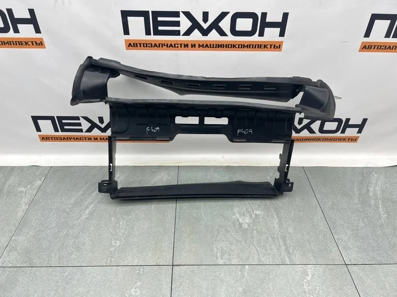 Дефлектор радиатора LAND ROVER FREELANDER LR000886 2