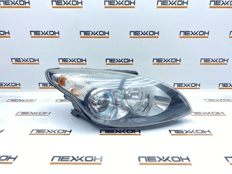 Фара HYUNDAI i30 2011 921022R010 FD 1.4 G4FA, правая