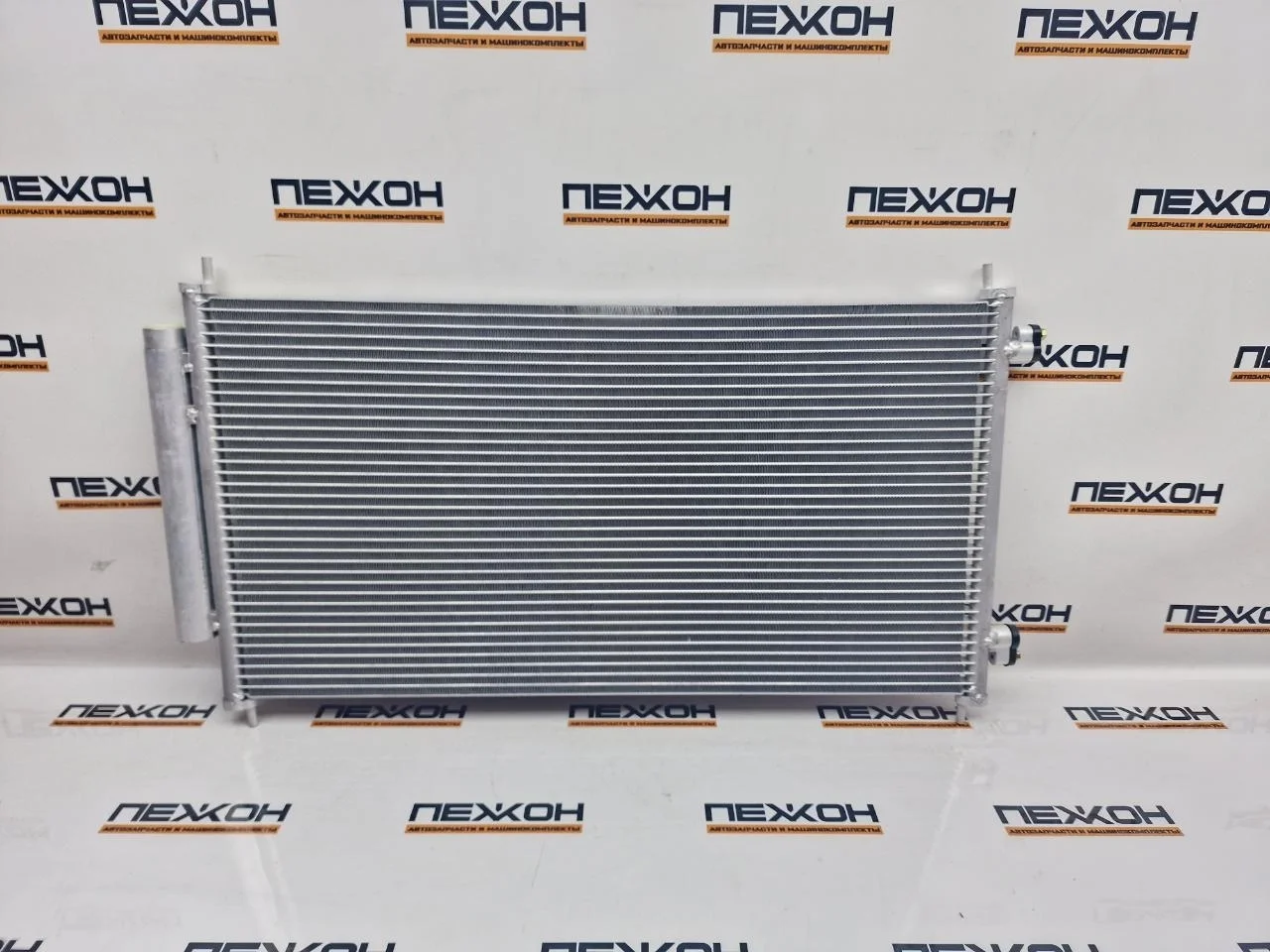 Радиатор кондиционера (не оригинал) HONDA CR-V STHD673940 3