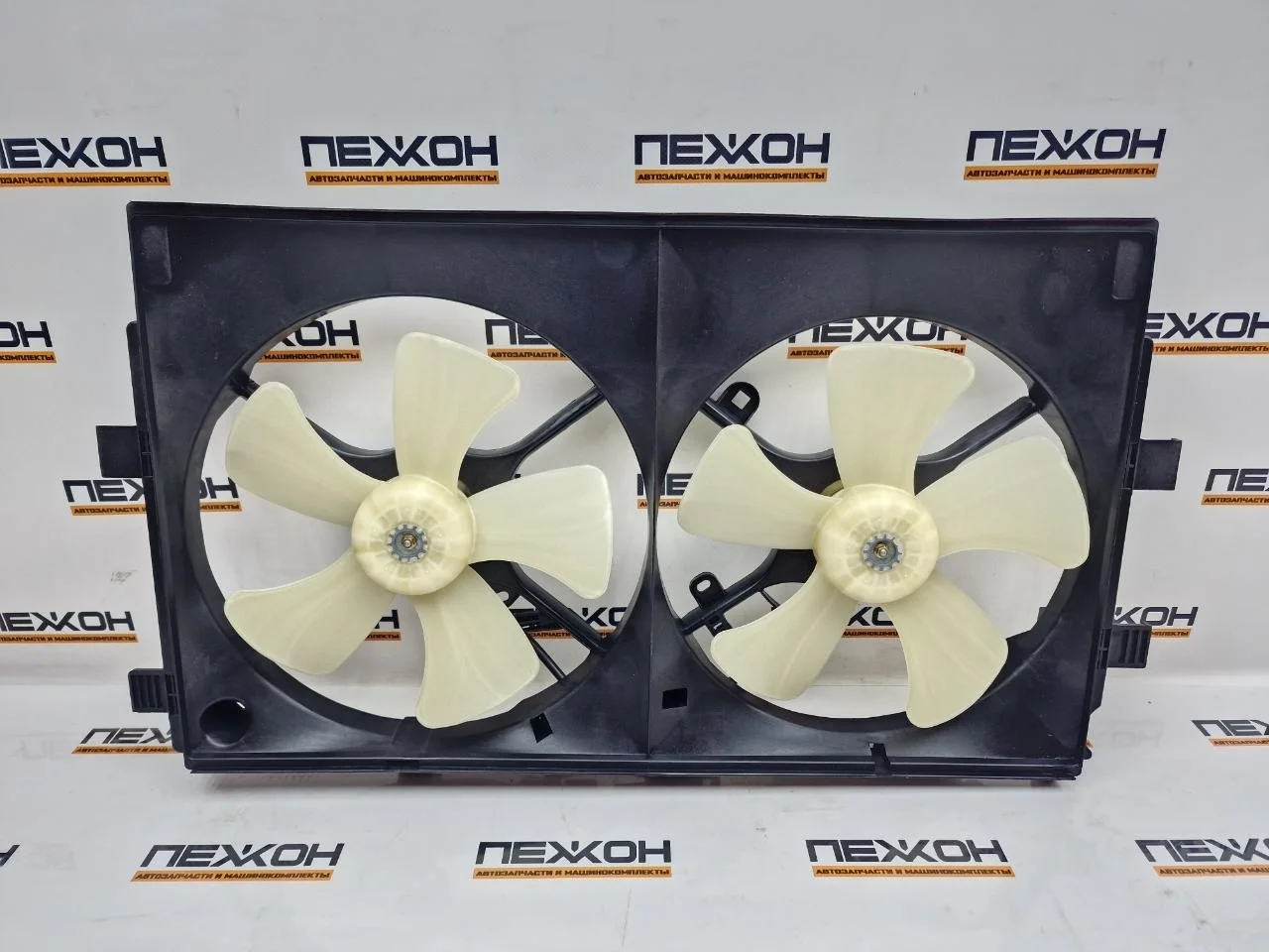 Диффузор охлаждения с вентилятором (не оригинал) MITSUBISHI LANCER STMBW52010 10