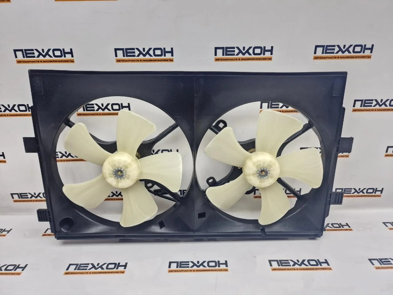 Диффузор охлаждения с вентилятором (не оригинал) MITSUBISHI LANCER STMBW52010 10