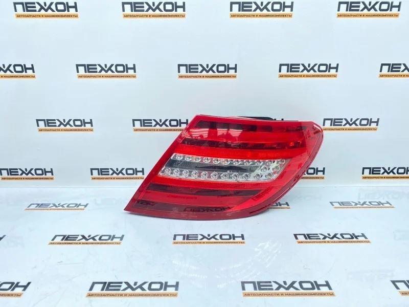 Фонарь MERCEDES-BENZ C-CLASS 2013 A2049060503 W204 2.2 OM651, задний правый