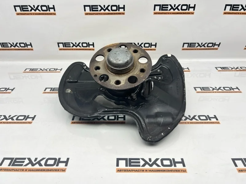 Кулак MERCEDES-BENZ C-CLASS 2012 BN W204 1.8 OM271, передний левый