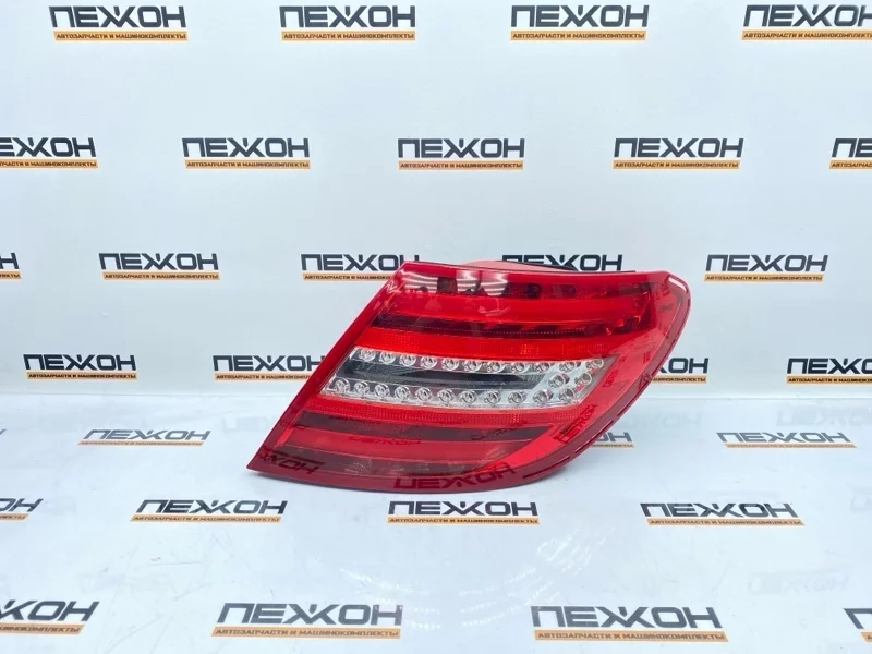 Фонарь в крыло MERCEDES-BENZ C-CLASS 2012 A2048205864 W204 1.8 OM271, задний правый