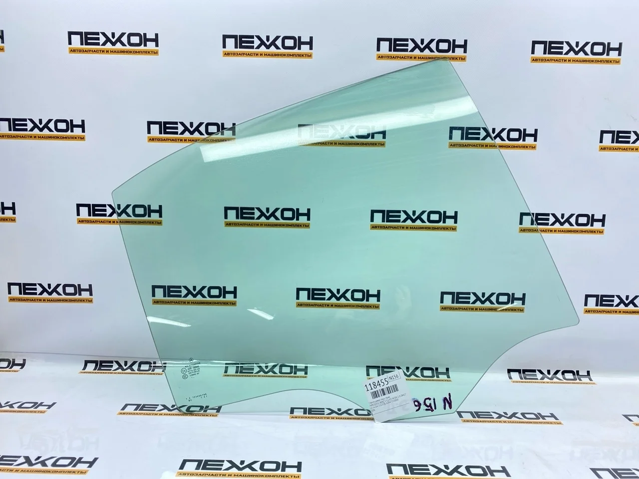 Стекло двери MERCEDES-BENZ C-CLASS 2012 A2047352310 W204 1.8 OM271, заднее правое